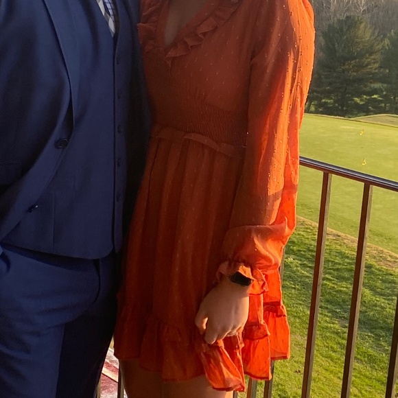 Adorable orange long sleeve dress - Picture 2 of 2